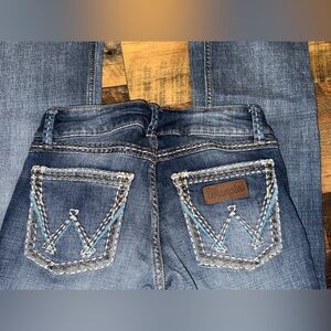 Wrangler Boot Leg Size 25